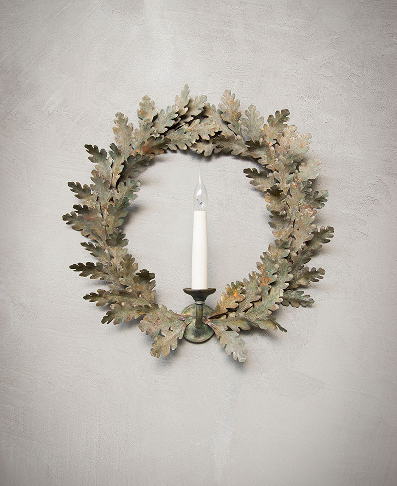 Oak-Wreath-Wall-Light