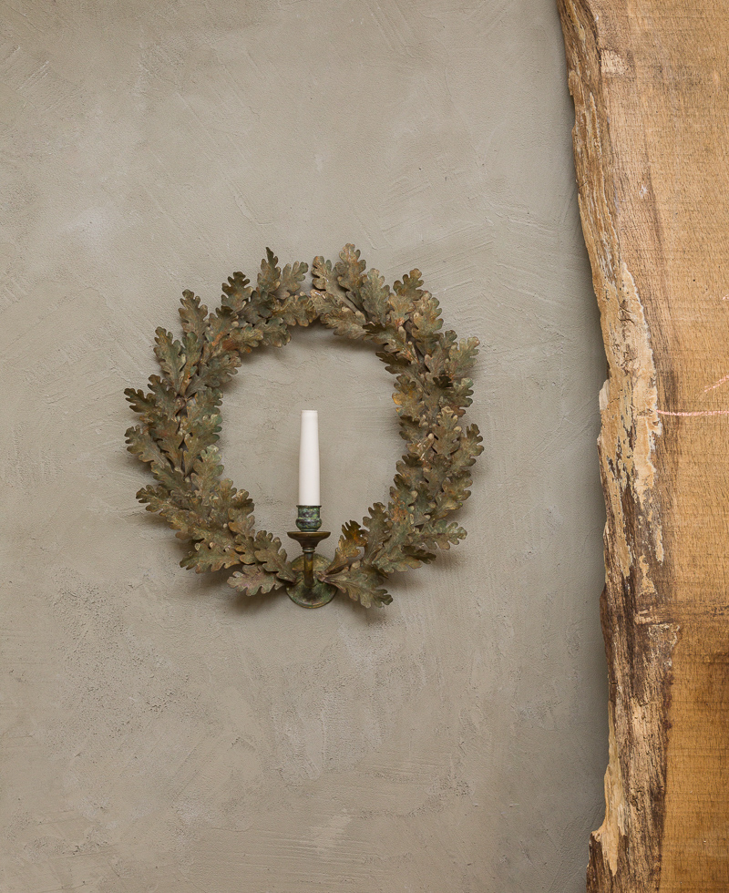 CPW08 Oak Wreath Wall Light-01